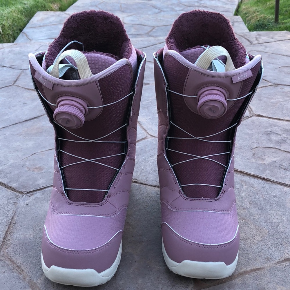 Women's Burton Mint BOA® Snowboard Boot